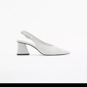 Wide heeled slingback